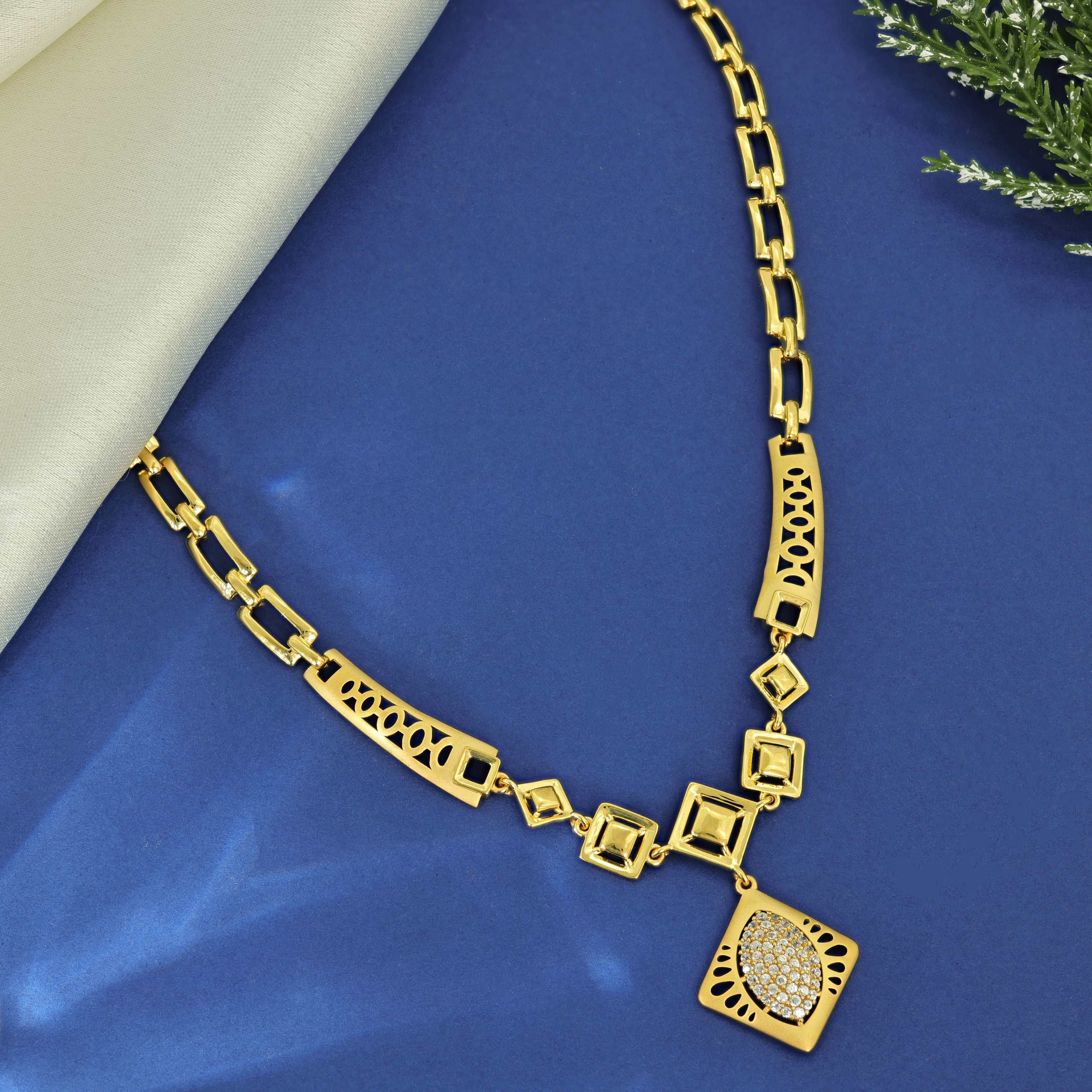 Gold Geometric Pattern Pendant Necklace